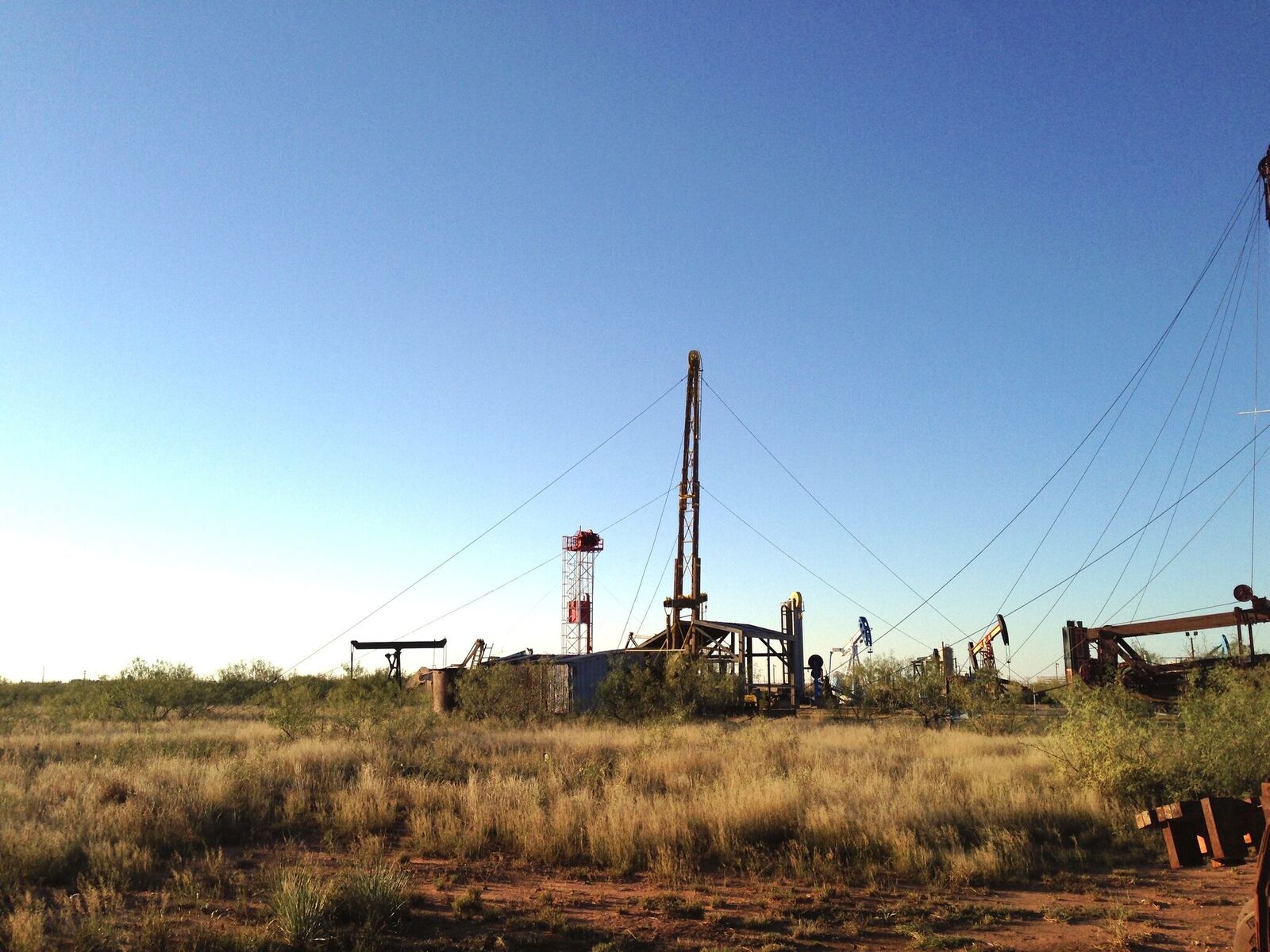 Urban Oil Rigs Ranch OAH | Toxic Legacy: New Boom Highlights Oil’s Hundred-Year ...